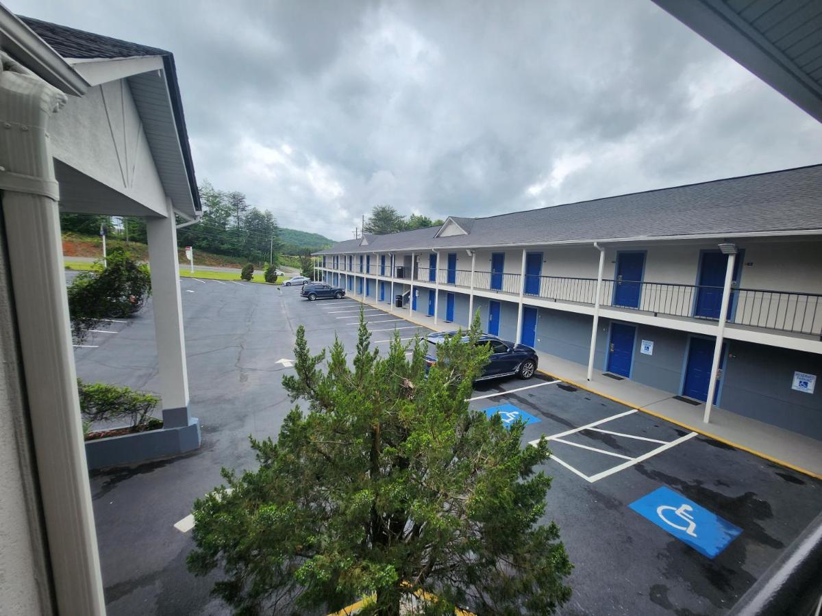 Days Inn By Wyndham Dahlonega University Area Kültér fotó