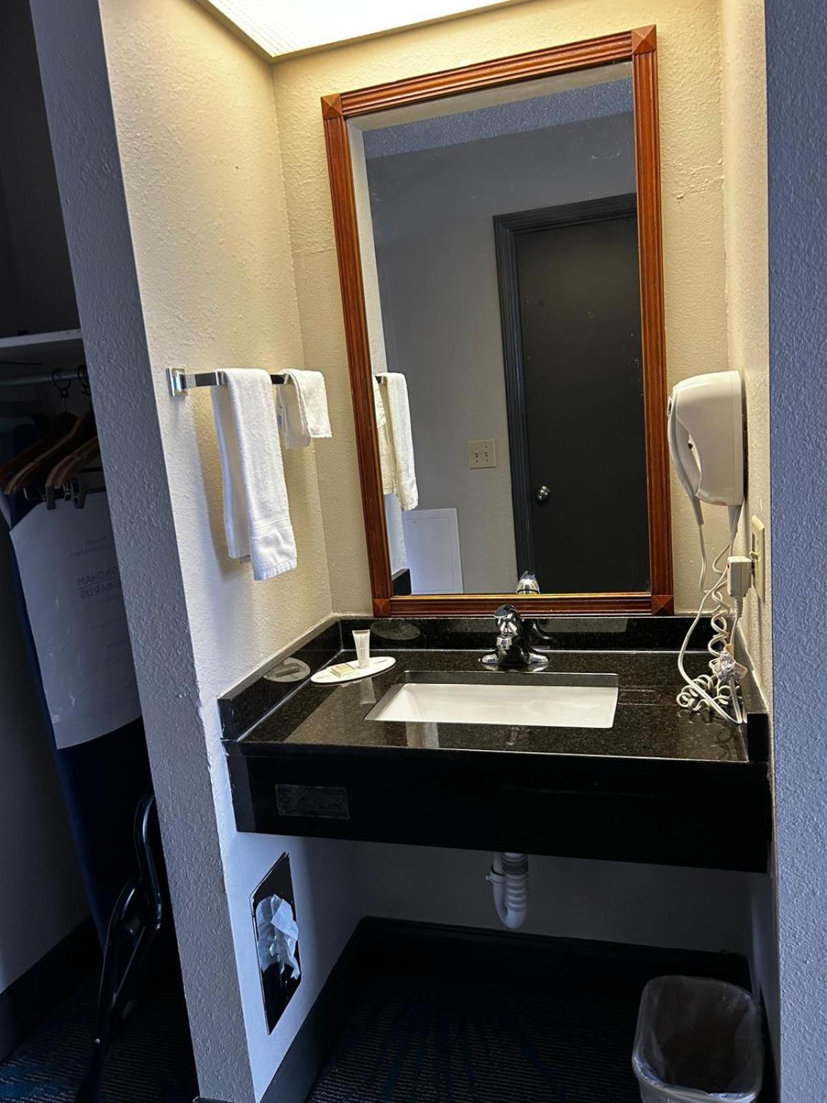 Days Inn By Wyndham Dahlonega University Area Kültér fotó
