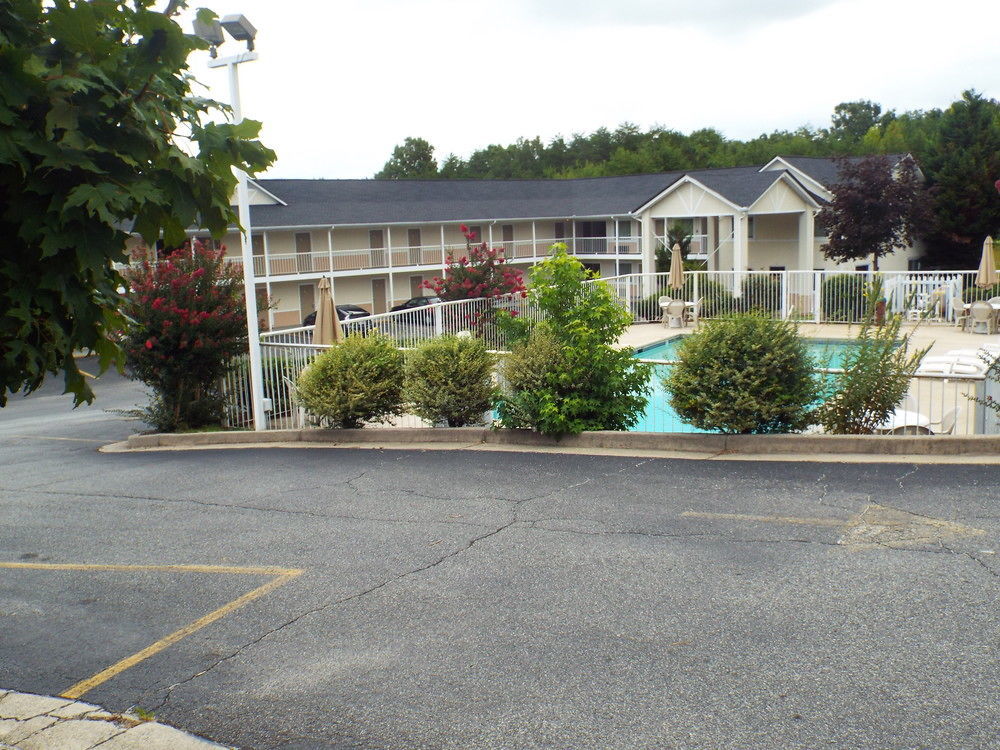 Days Inn By Wyndham Dahlonega University Area Kültér fotó