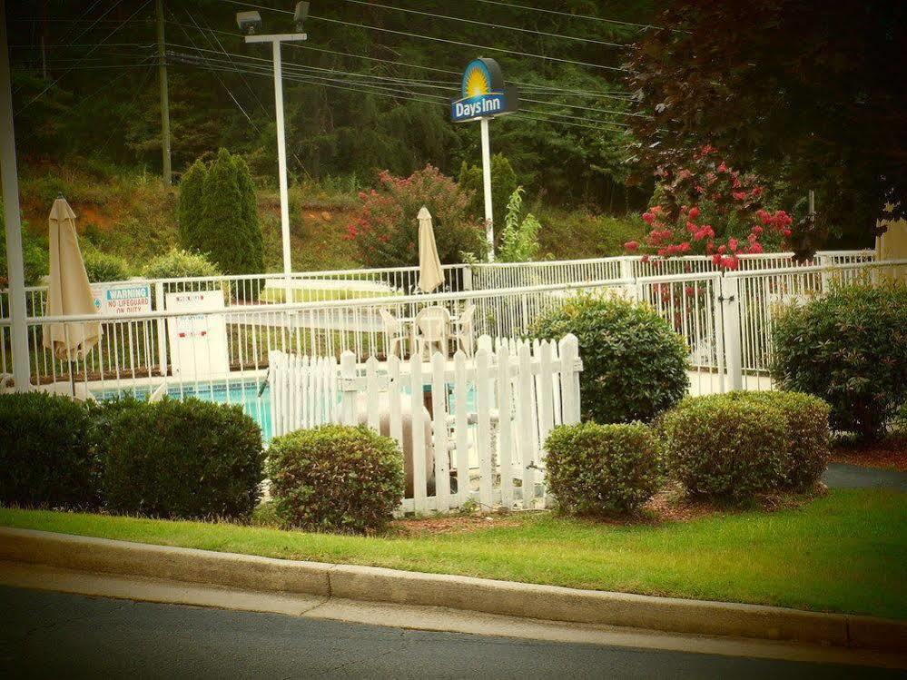 Days Inn By Wyndham Dahlonega University Area Kültér fotó